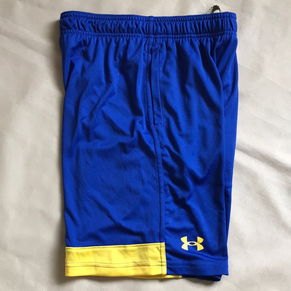 Under Armour Velocity Shorts Boys Size Youth Medium NWT $20